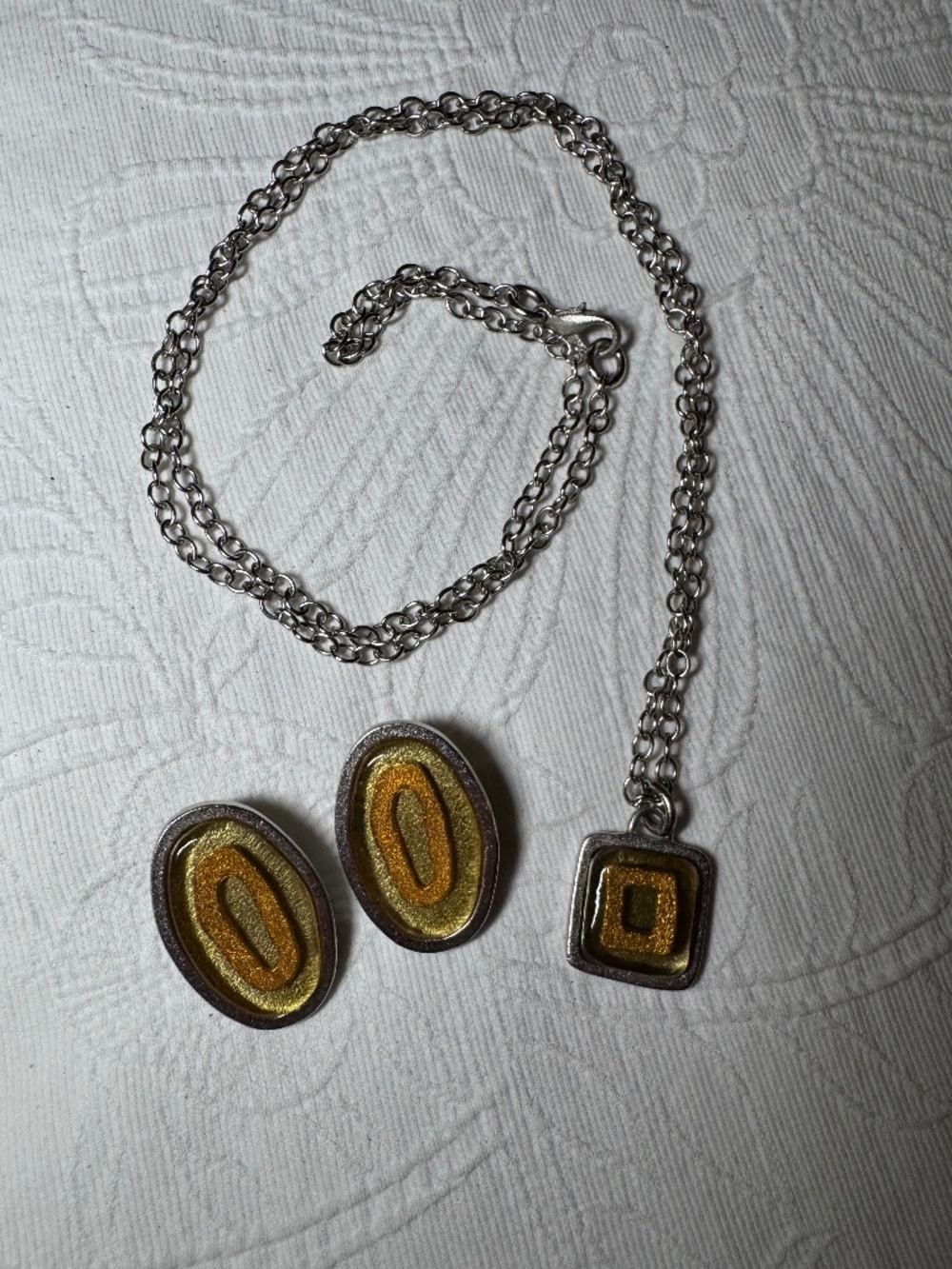 Vintage Bob House Enamel Necklace and Earrings